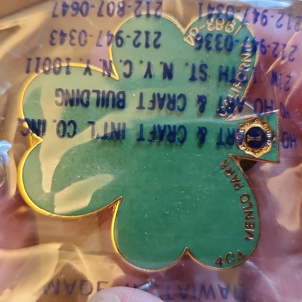 Vintage Lions Club 4C4 Menlo Park California 1983-84 Clover Souvenir Trading Pin